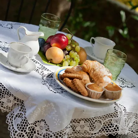 Bed and Breakfast Lirma 4*