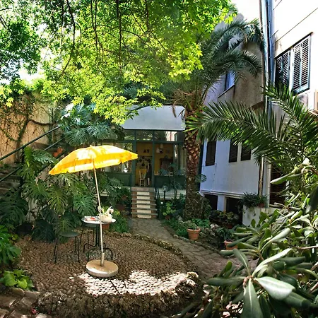 Bed and Breakfast Lirma