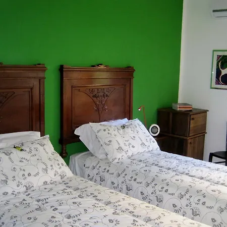 Lirma Bed & Breakfast *